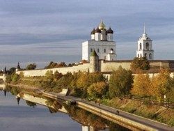 Какие достопримечательности схожи в Псковской области с Прагой