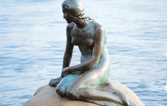 Памятник Русалочке – всеми любимая достопримечательность Дании