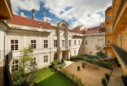 Отель Mamaison Suite Pachtuv Palace