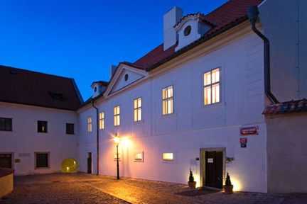 Пражский отель Monastery