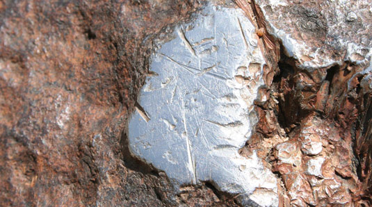 В Прагу привезли челябинский метеорит